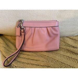 Coach Small Pleated Leather Wristlet - Soft blush pink